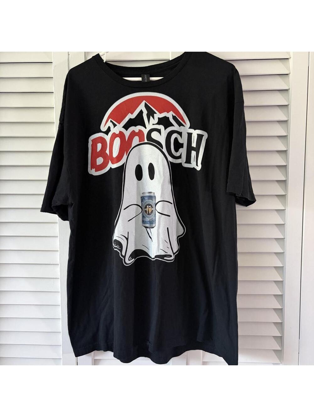 Halloween Busch Gildan Men's Black Tshirt